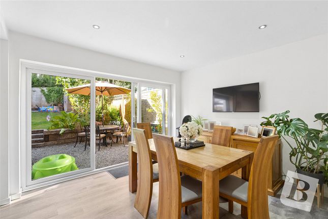 40, Vine Way, Essex photo 4