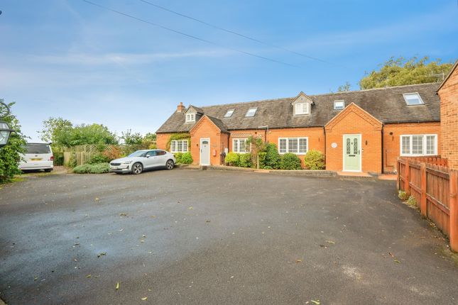 Harvest Cottage, Uttoxeter Road, Stafford photo 2