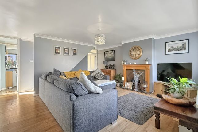 16, Medley Road, Braintree photo 2