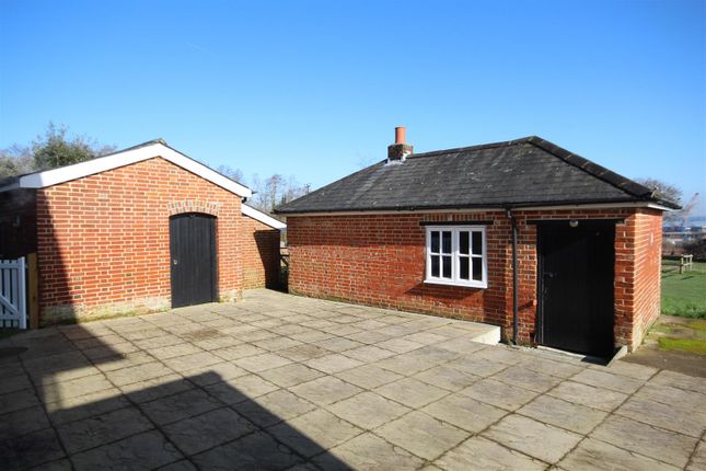 Detached house to rent in Fawley Road, Fawley, Southampton