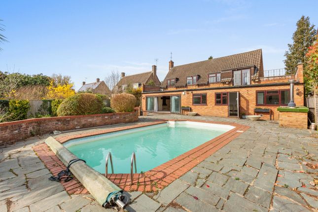 40 Wattleton Road, Beaconsfield photo 2