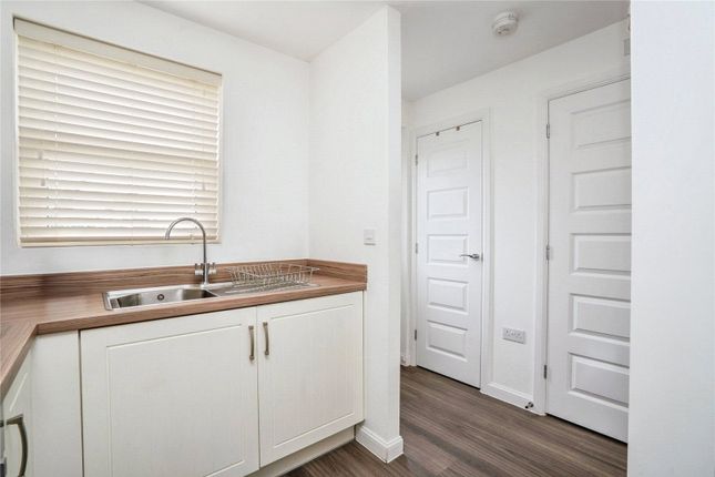 10, Bazeley Road, Hampshire photo 4