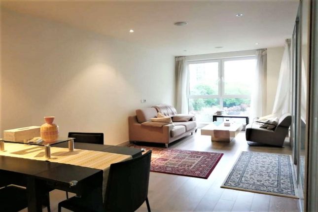 Thumbnail Flat to rent in Townmead Road, London