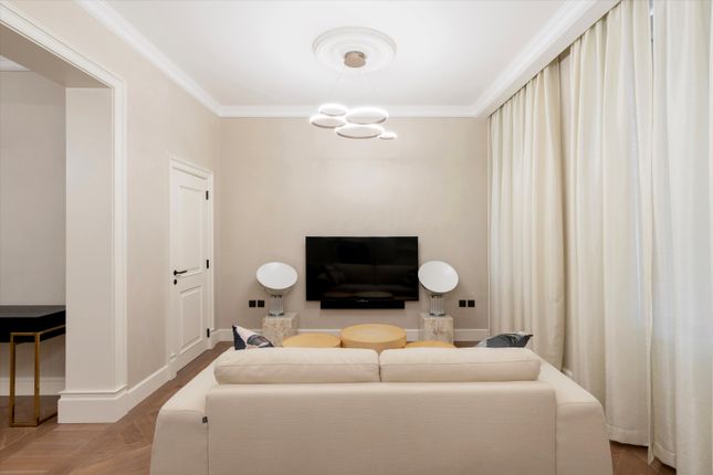 45, St James's Place, London photo 3