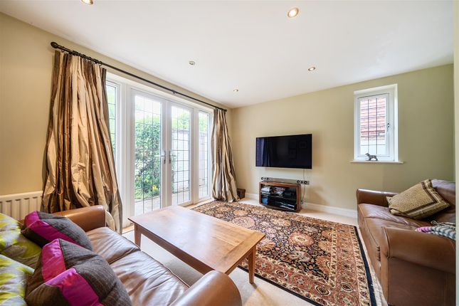 69, Sutherland Avenue, Petts Wood Orpington photo 3