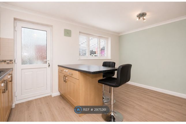 Crestwood Court, Sheffield photo 4