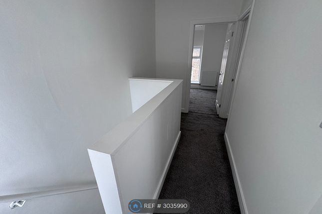 Alexandra Road, Gelli, Pentre photo 2