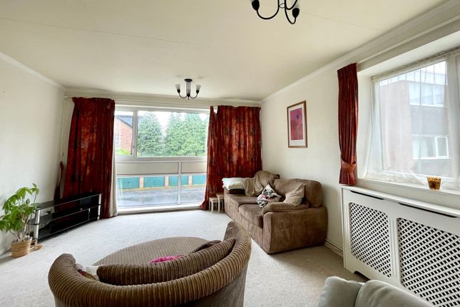 15 Lacey Court, Wilmslow photo 3