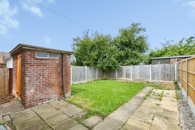 33, Brigden Avenue, Derby photo 3