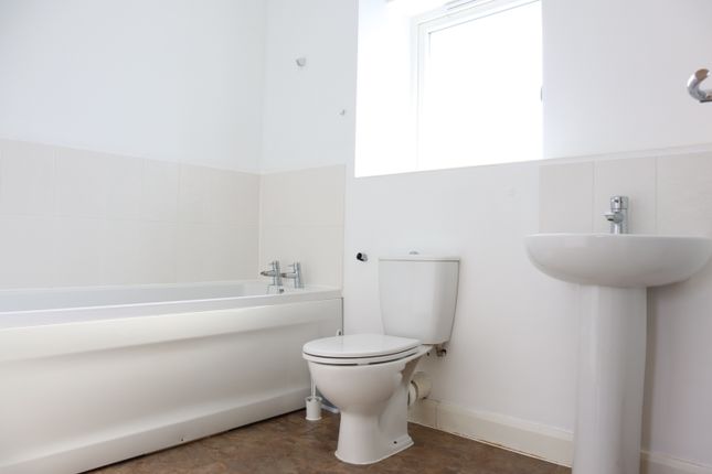 85, Sinatra Drive, Milton Keynes photo 4