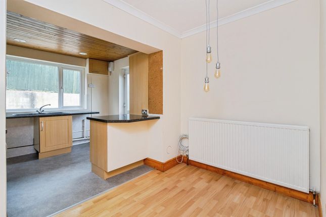 12, Carlton Drive, Paignton photo 4