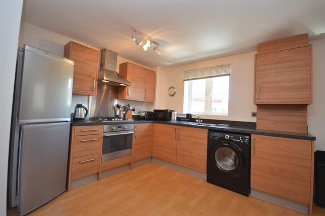 22, Clementine Road, Swindon photo 5