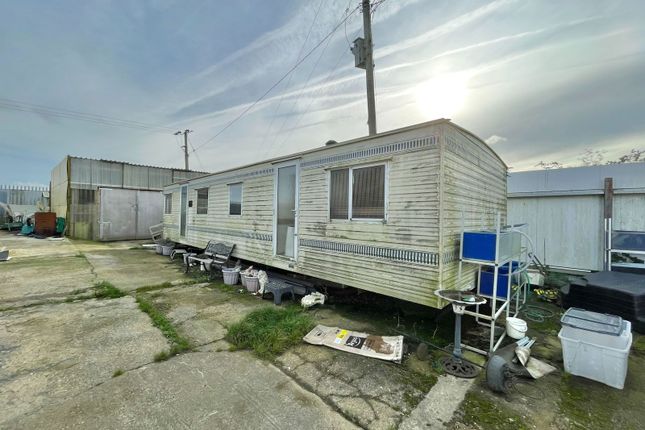 Roots Bungalow Garages, Euximoor Drove, Wisbech photo 4