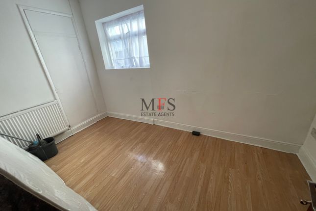82, Clarence Street, Southall photo 2