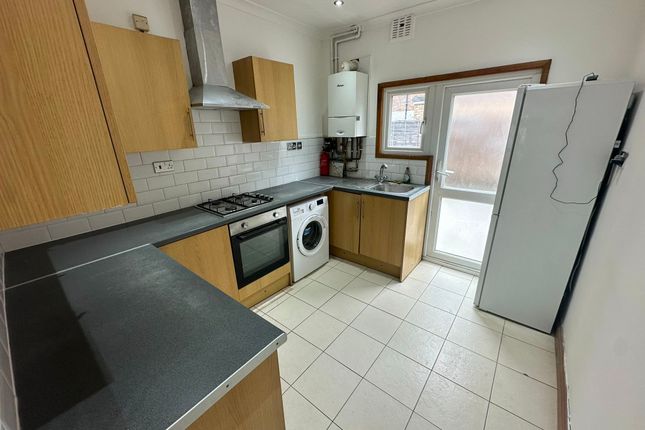 63 Morley Road, Leyton photo 2