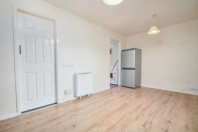 54 St. Brides Gardens, Newport photo 3