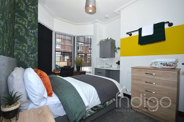 Room 1, 154, Birches Head Road, Stoke-On-Trent photo 2
