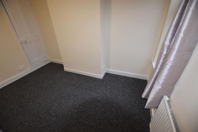 Terraced house to rent in Kensington Street, Leicester