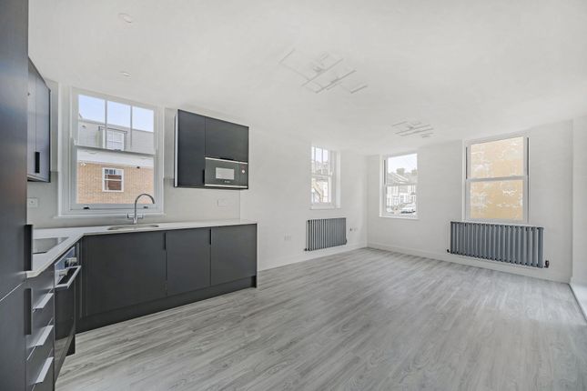 Flat 7, Haigh Apts 1A Rippolson Road, London photo 2