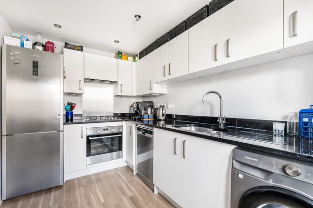 6, Marjoram Way, Didcot photo 2