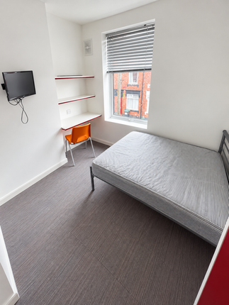 Thornton Road, Stoke-on-Trent photo 3