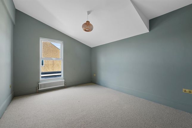 End terrace house for sale in Hatherley Road, Walthamstow, London
