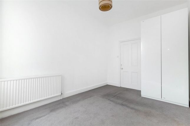 Maisonette for sale in Cleveland Road, Barnes, London