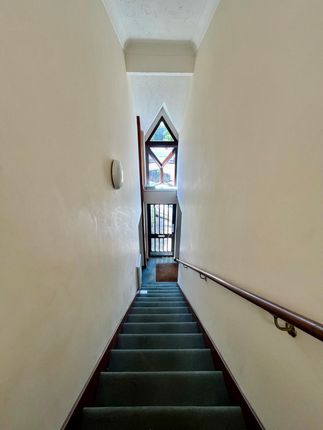 4, Lodgehill Park Close, Harrow photo 5