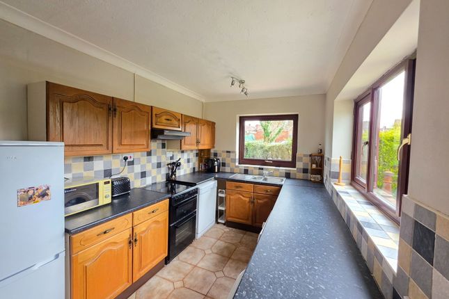 69, Victoria Street, Kingswinford photo 4