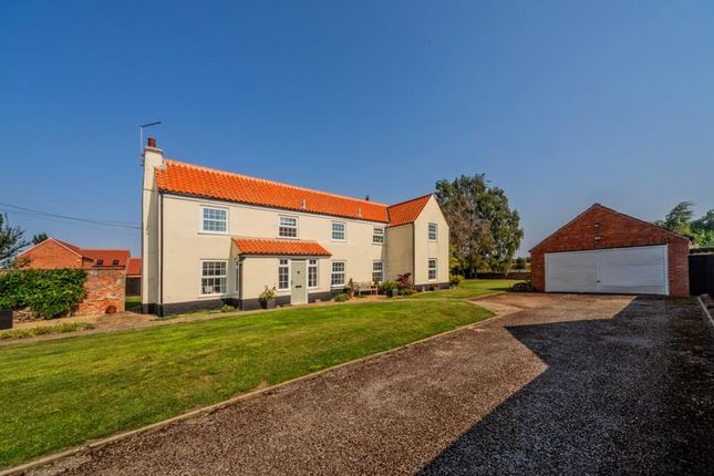 Thumbnail Cottage for sale in Hawksworth Road, Syerston, Newark