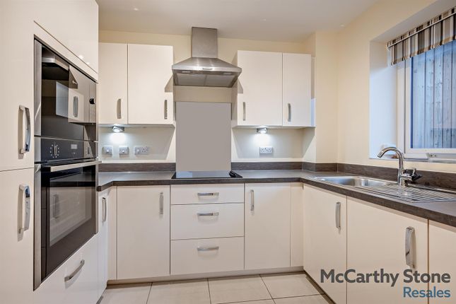 56 Harvard Place, Springfield Close, Stratford-Upon-Avon photo 3