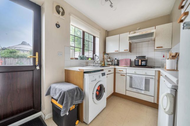 79, Haileybury Gardens, Southampton photo 4