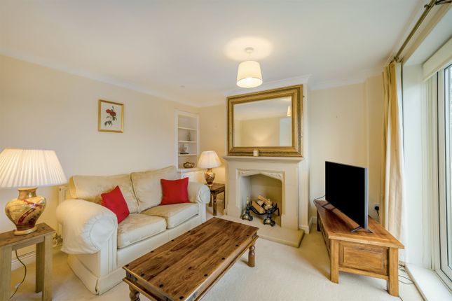 10, The Croft, Llangybi, Usk photo 3