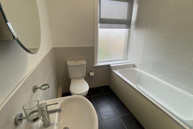 4, Ealand Road, Batley photo 5