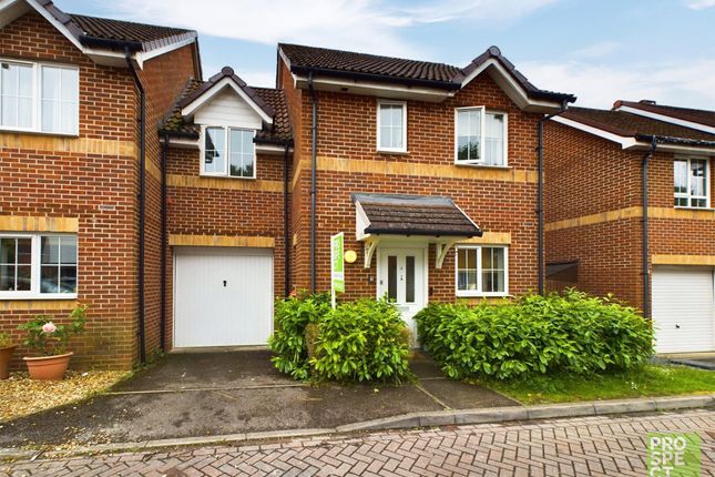 Thumbnail Semi-detached house for sale in Mulberry Way, Farnborough, Hampshire