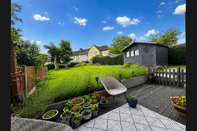 2 Highfields Approach, Dursley photo 4