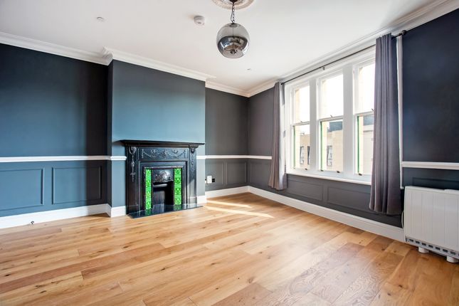 Thumbnail Flat to rent in Cambray Place, Cheltenham