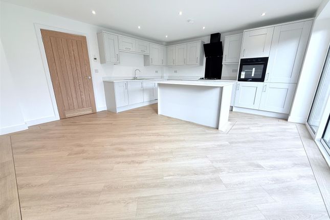 82, Main Road, Barnstone photo 4