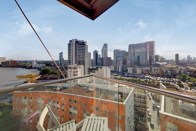 Flat for sale in New Providence Wharf, Canary Wharf, London