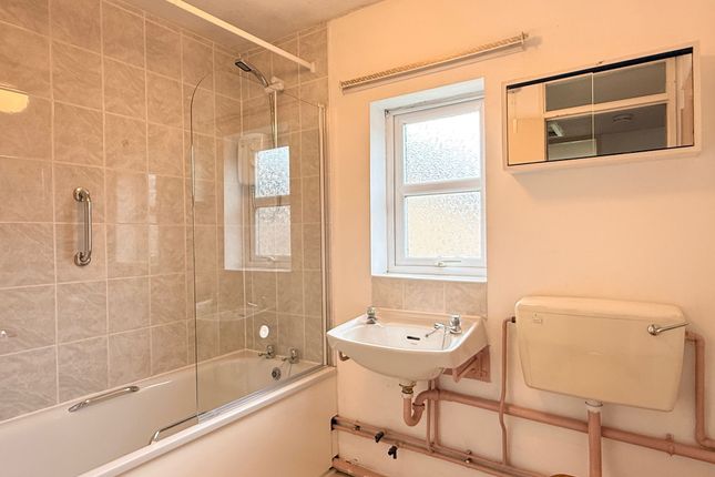 21d South Road, Taunton photo 4
