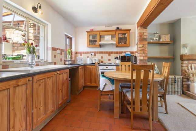 47, Greenfields Road, Worcester photo 4