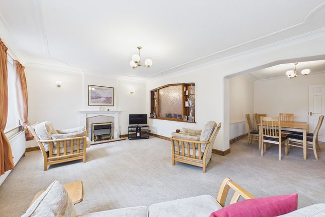 9, Pinecroft, Hemel Hempstead photo 2
