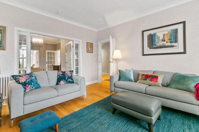 62 Eaglesham Road, Glasgow photo 4