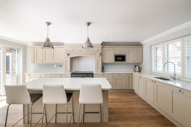 1, Edward Place, Crawley photo 4