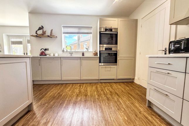 27, Whinchat Way, Morpeth photo 4