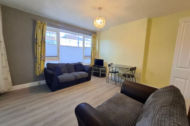 Marlowes, HEMEL HEMPSTEAD photo 2