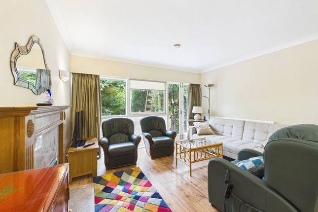 5, Coleridge Court, Richmond photo 3