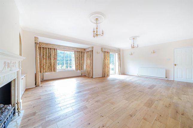 31a, Broadwood Avenue, Ruislip photo 2