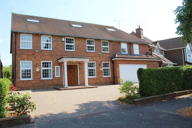 Thumbnail Detached house for sale in The Avenue, Potters Bar