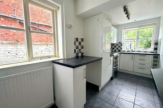 38, Priory Street, Altrincham photo 3